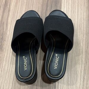 Vionic Women's Black Mules